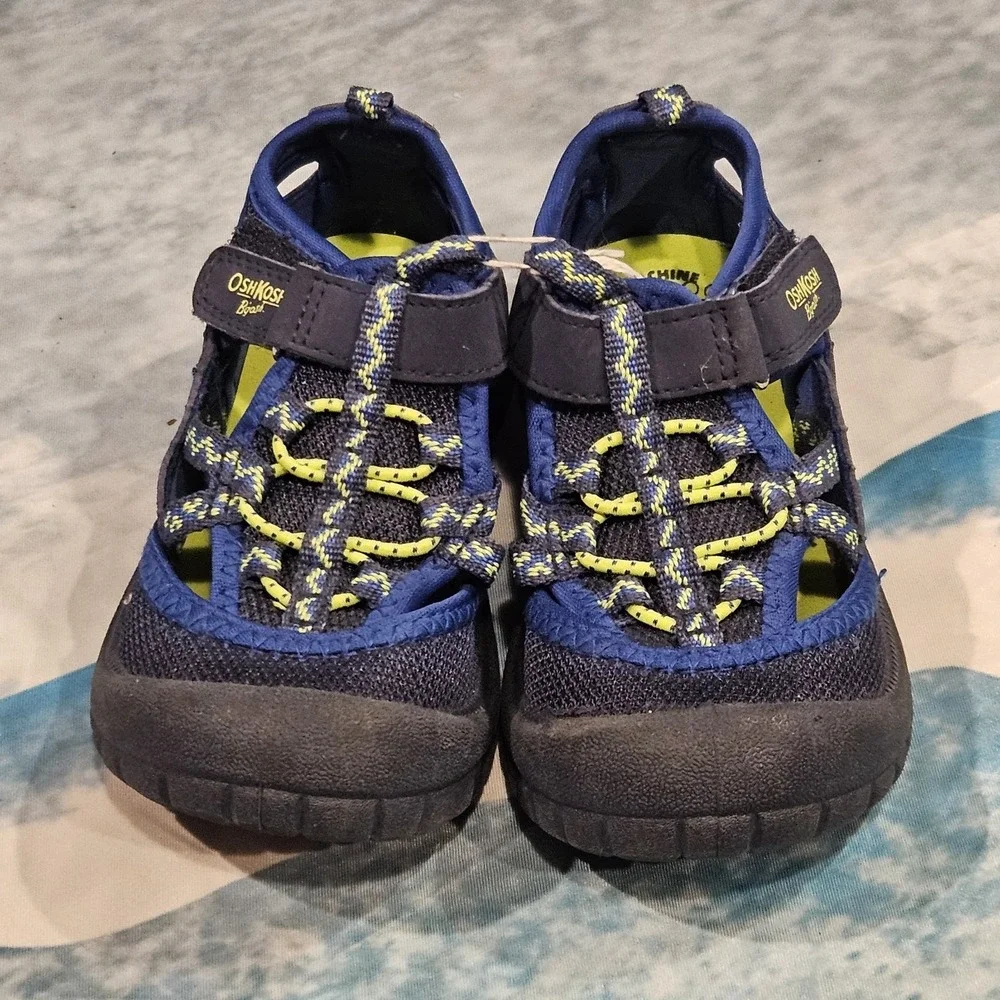 OshKosh Toddler Boys Water Sandals Size 8 Closed Toe Blue Green Outdoor Shoes
